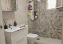Kompletně zrekonstruovaný apartmán s bazénem v centru Torrevieja