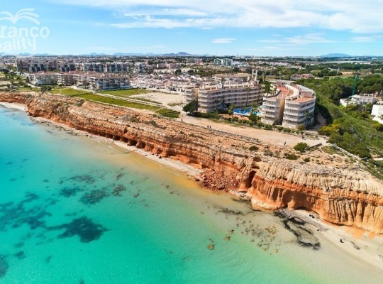 Dehesa de Campoamor, 
Villa   #ES-8238