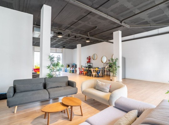 NÁDHERNÝ MODERNÍ BYT V LUXUSNÍM REZIDENČNÍM KOMPLEXU