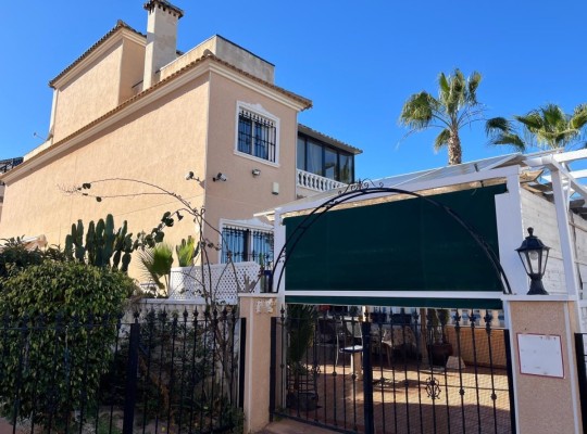 La Zenia (Orihuela Costa), Villa #CQ-M-64507