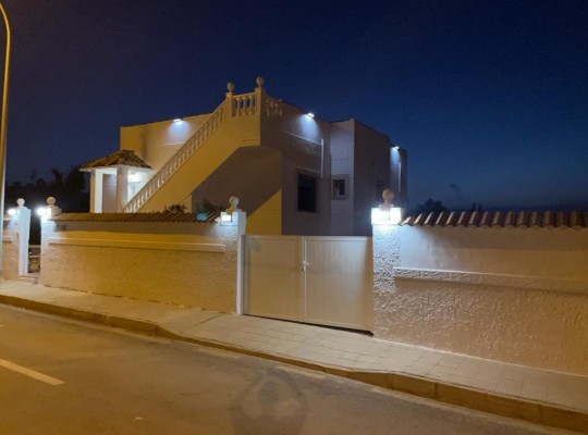 San Miguel de Salinas (san miguel), Villa #CQ-GL-66255
