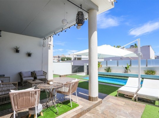 Villamartin, Villa #CQ-OC-74761