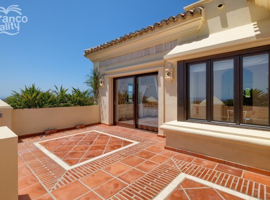 Marbella (Costa del Sol), Villa - Detached #CM-R4031227