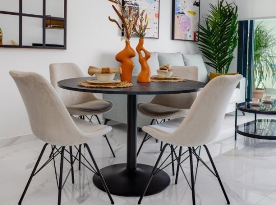 Apartmány se 2 nebo 3 ložnicemi v El Raso.