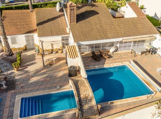 Villamartin, Villa #CQ-VK-33226