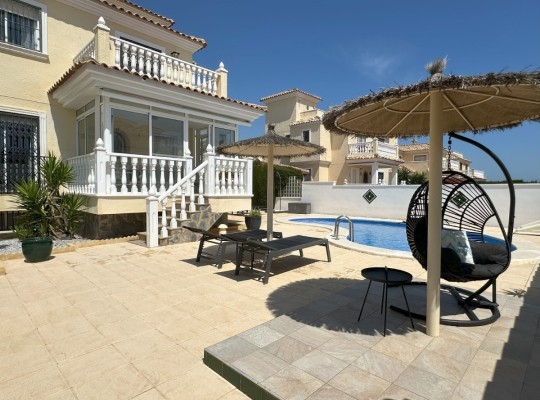El Raso (El Raso, Guardamar), Villa #CQ-388