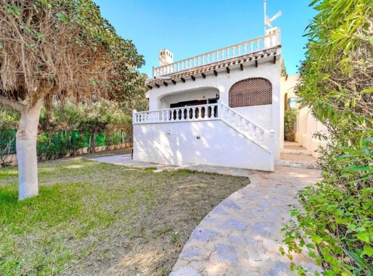 Orihuela Costa (Playa Flamenca), Villa #CQ-MY-49574