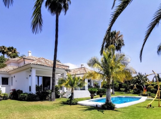 Marbella (Costa del Sol), Villa - Detached #CM-R3459355