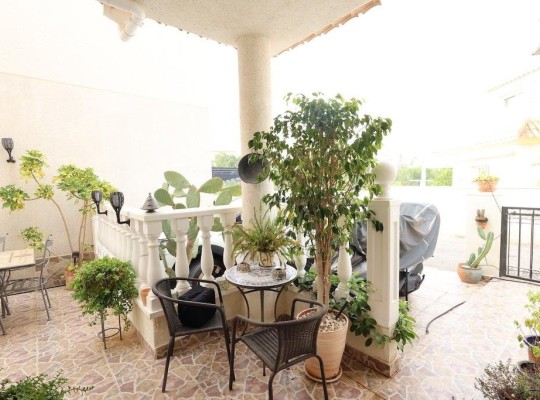 Orihuela Costa (Playa Flamenca Norte), Villa #CQ-JM-69771