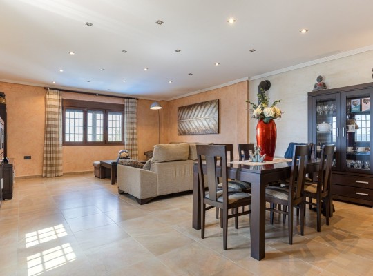 Los Montesinos (La Herrada), Villa #CQ-CB-29533