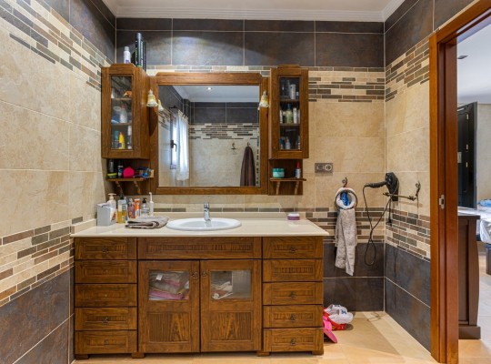 Los Montesinos (La Herrada), Villa #CQ-CB-29533