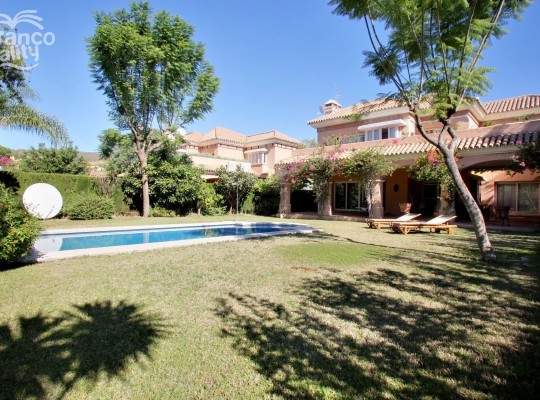 Nueva Andalucia (Las Brisas), Villa #IM-2281MLV