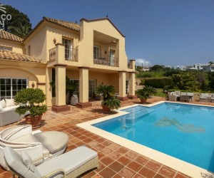 Estepona (El Paraiso), Villa #IM-3839MLV