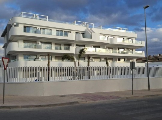 Butikový komplex s luxusními apartmány a výhledem na moře, Cabo Roig