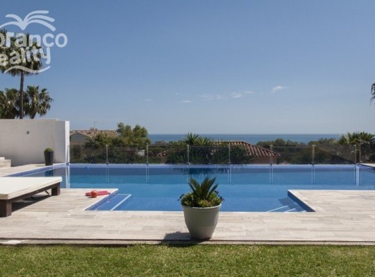 Elviria (Costa del Sol), Villa - Detached #CM-R3080911