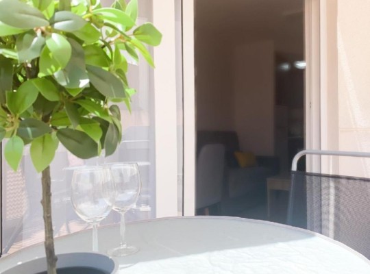 Apartmán kousek od pláže v centru Torrevieji s turistickou licencí