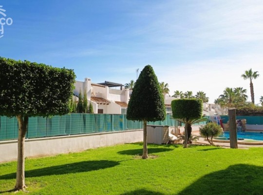 Investiční apartmán v aparthotelu, jen 500m od pláže, Cabo Roig