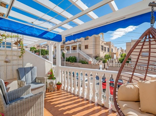 San Miguel de Salinas, Villa #CQ-WN-73689