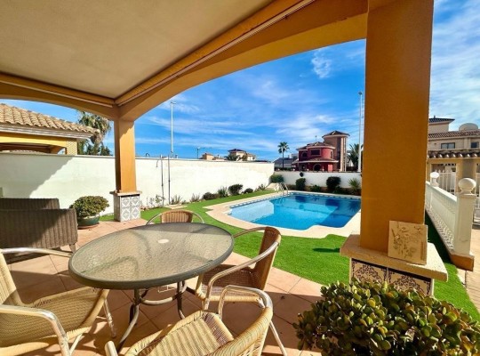 Orihuela Costa (Cabo Roig), Villa #CQ-UR-18903