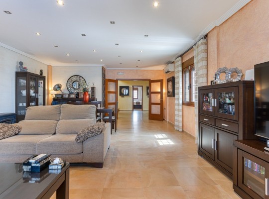 Los Montesinos (La Herrada), Villa #CQ-CB-29533