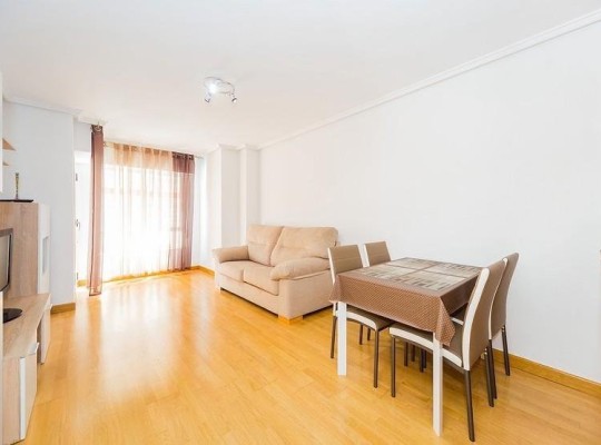Zrekonstruovaný byt v centru jen 250m od moře, Playa del Cura, Torrevieja