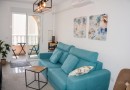 Kompletně zrekonstruovaný apartmán s bazénem v centru Torrevieja