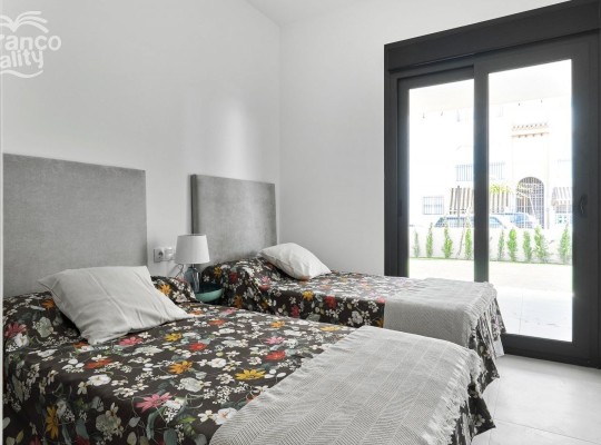 Luxury apartment complex just 250 meters from Laveleta beach, Torrevieja