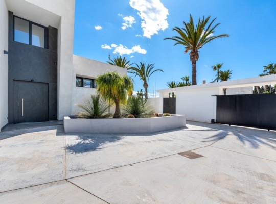 Orihuela Costa (Cabo Roig), Villa #CQ-BG-61751
