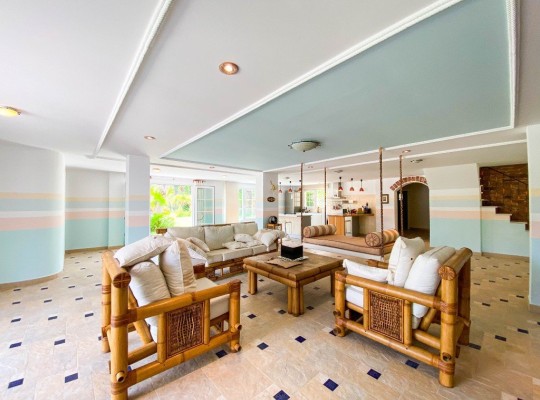 Villamartin, 
Villa   #ES-8381