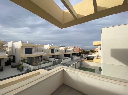 Los Montesinos (La Herrada), Villa #CQ-GL-78423