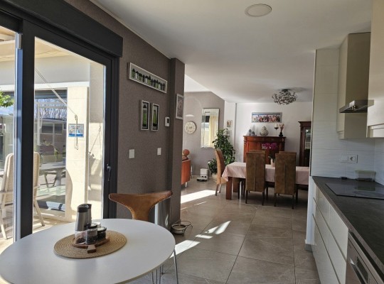 Daya Nueva, Villa #CQ-WI-28601