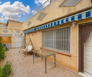 Torrevieja (Zona Carrefour), Townhouse #CQ-MY-23290