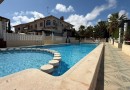 Prostorný bungalov v Punta Prima, Torrevieja