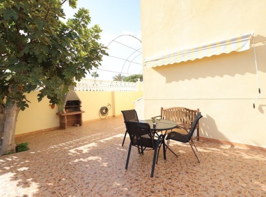 Orihuela Costa (Playa Flamenca), Villa #CQ-JM-69540