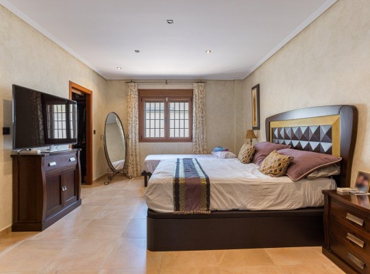 Los Montesinos (La Herrada), Villa #CQ-CB-29533