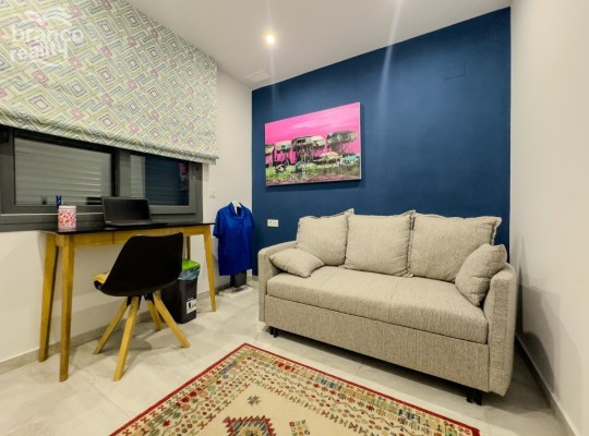 Torrevieja, Apartment - Top Floor Apartment #LE-LE-1044
