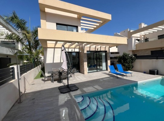 Los Montesinos (La Herrada), Villa #CQ-BT-36657