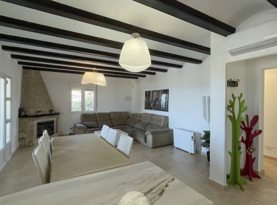 Vila na prodej v první linii s výhledem na moře v Els Poblets (Denia)
