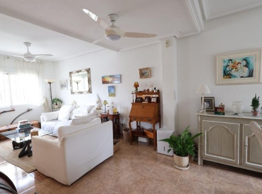 Orihuela Costa (Playa Flamenca Norte), Villa #CQ-JM-69771