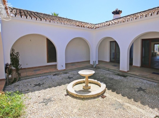 Marbella Golden Mile (Cortijo Nagüeles), Villa #IM-2792MLV