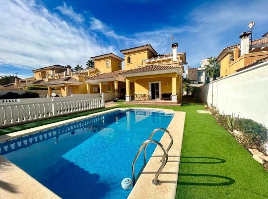 Orihuela Costa (Cabo Roig), Villa #CQ-UR-18903