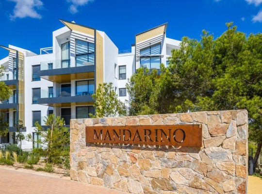 Las Colinas (Las Colinas Golf), Apartment #CQ-614