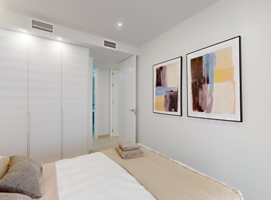 Butikový komplex s luxusními apartmány a výhledem na moře, Cabo Roig