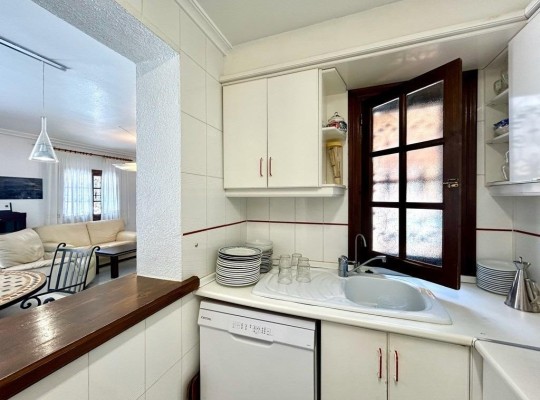 Orihuela Costa (La Zenia), Villa #CQ-UR-49645