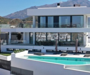 Nueva Andalucía (Costa del Sol), Villa - Detached #CM-R3939619