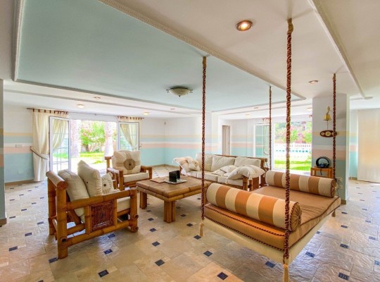 Villamartin, 
Villa   #ES-8381