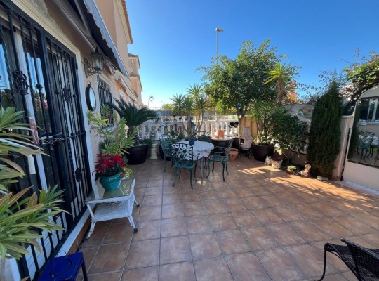 La Zenia (Orihuela Costa), Villa #CQ-M-64507