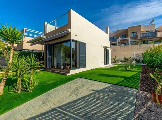 Orihuela Costa (La Zenia), Villa #CQ-TS-68431