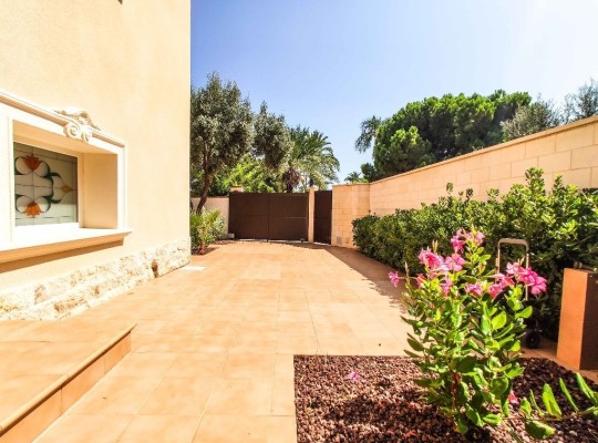 Cabo Roig, 
Villa   #ES-6854