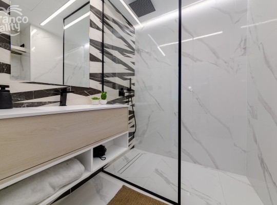 Apartmány se 2 nebo 3 ložnicemi v El Raso.
